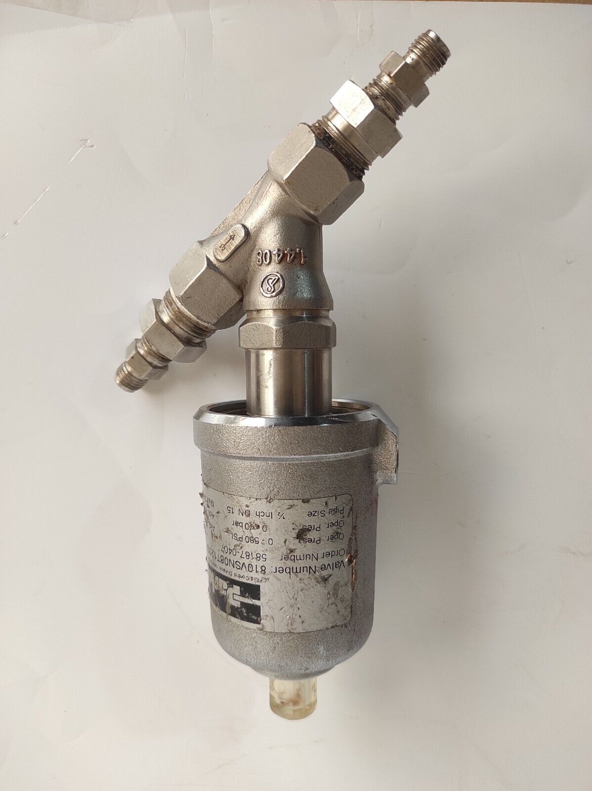 Parker 810VSN08T120BH000 SS High Pressure Angle Seat Valve 58187-0407